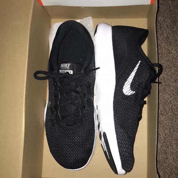 Nike Shoes - Nike tennis shoes